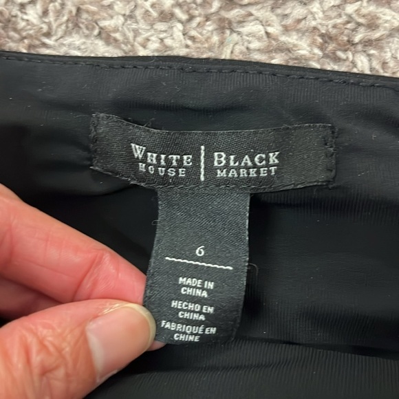 Elegant Black Skirt - Picture 2 of 3